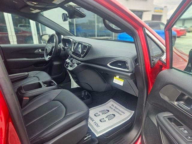 2026 Chrysler Pacifica Select FWD - 22898436 - 35