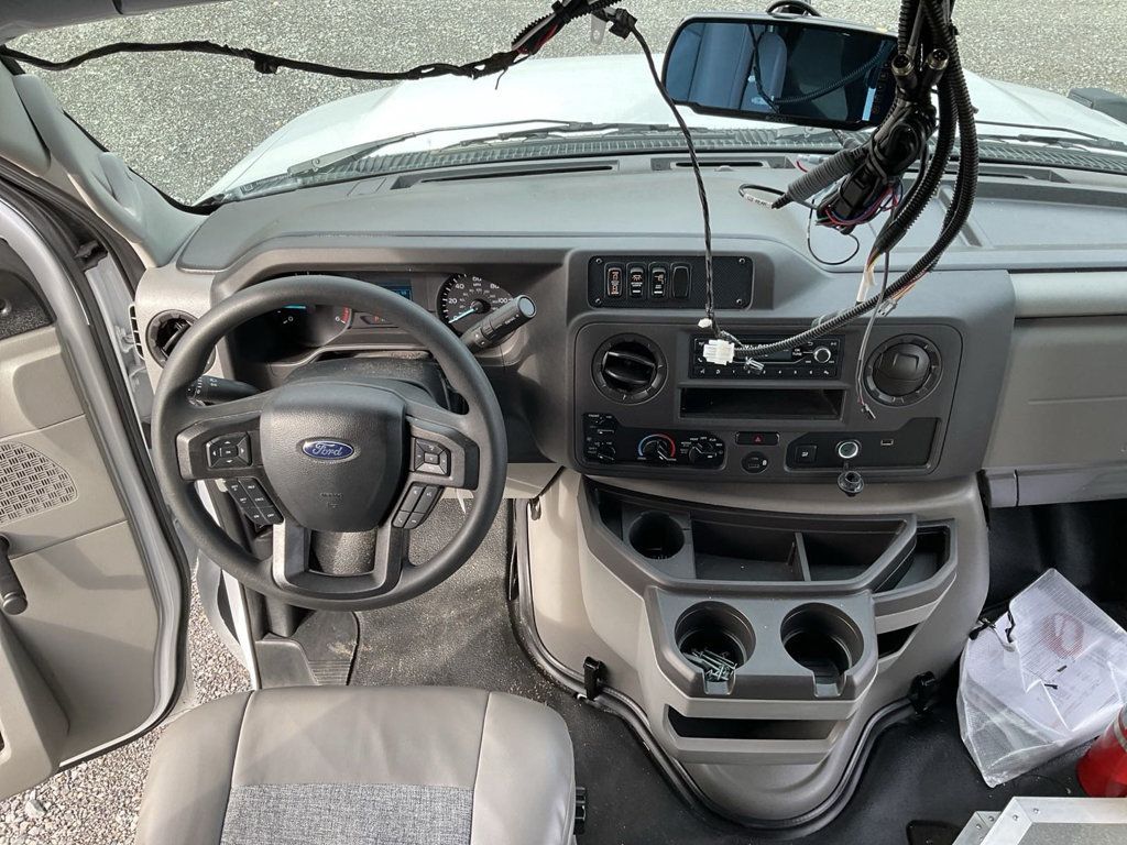2026 Ford HLE HLE COACH - 22216554 - 9