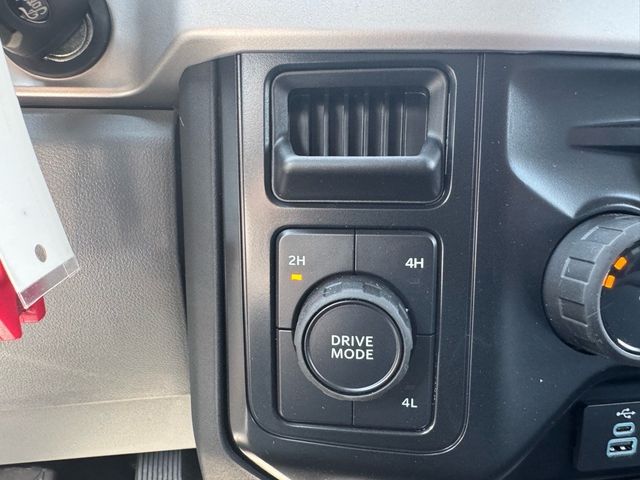 2026 Ford Super Duty F-350 DRW Cab-Chassis  - 22910282 - 31