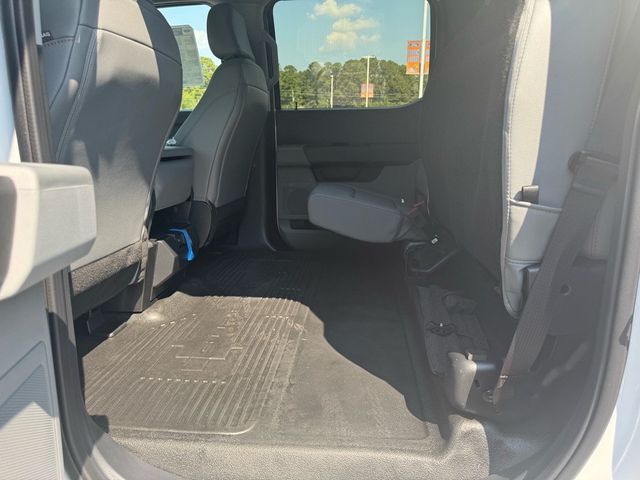 2026 Ford Super Duty F-350 DRW Cab-Chassis  - 22910282 - 37