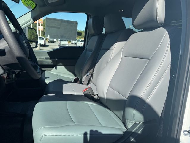 2026 Ford Super Duty F-350 DRW Cab-Chassis XL 4WD Crew Cab 179" WB 60" CA - 22918686 - 15