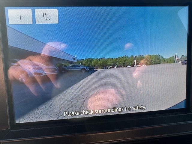 2026 Ford Super Duty F-350 DRW Cab-Chassis XL 4WD Crew Cab 179" WB 60" CA - 22918686 - 26