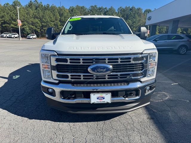 2026 Ford Super Duty F-350 DRW Cab-Chassis XL 4WD Crew Cab 179" WB 60" CA - 22918686 - 2