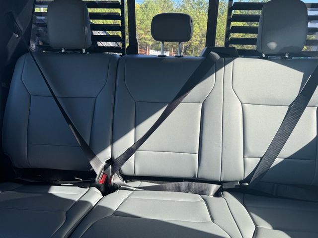 2026 Ford Super Duty F-350 DRW Cab-Chassis XL 4WD Crew Cab 179" WB 60" CA - 22918686 - 32