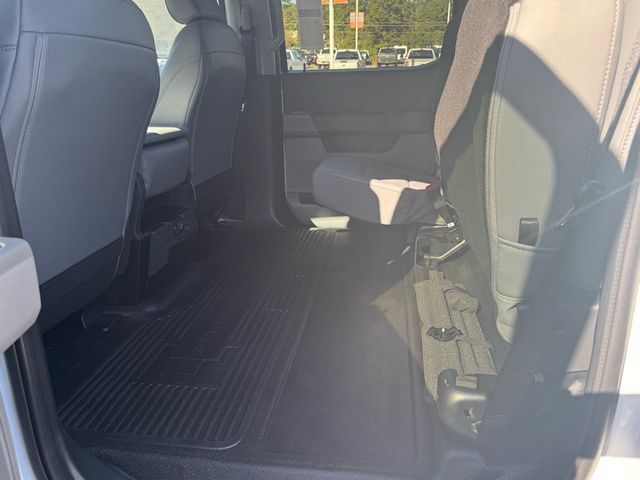 2026 Ford Super Duty F-350 DRW Cab-Chassis XL 4WD Crew Cab 179" WB 60" CA - 22918686 - 34