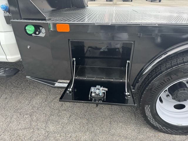 2026 Ford Super Duty F-450 DRW Cab-Chassis XL - 22918706 - 11