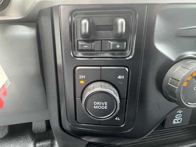 2026 Ford Super Duty F-450 DRW Cab-Chassis XL - 22918706 - 25