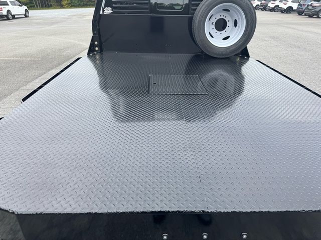 2026 Ford Super Duty F-450 DRW Cab-Chassis XL - 22918706 - 8