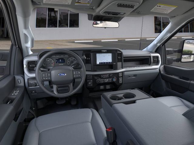 2026 Ford Super Duty F-550 DRW XL - 22931072 - 8