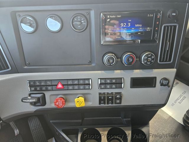 2026 Freightliner Cascadia 126SLP  - 22913008 - 9