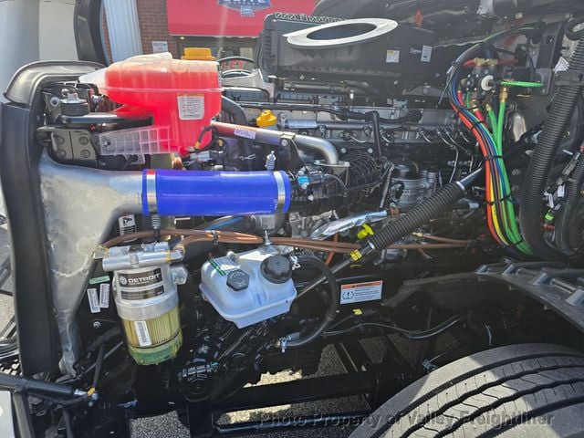2026 Freightliner Cascadia 126SLP  - 22913008 - 5