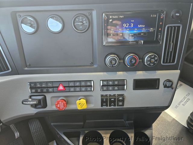 2026 Freightliner Cascadia 126SLP  - 22913025 - 9