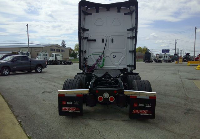 2026 Freightliner Cascadia 126SLP Drivers Lounge Sleeper! Financing Options Available! - 22830653 - 3