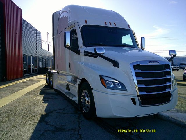 2026 Freightliner Cascadia 126SLP Drivers Lounge Sleeper! Financing Options Available! - 22836254 - 1