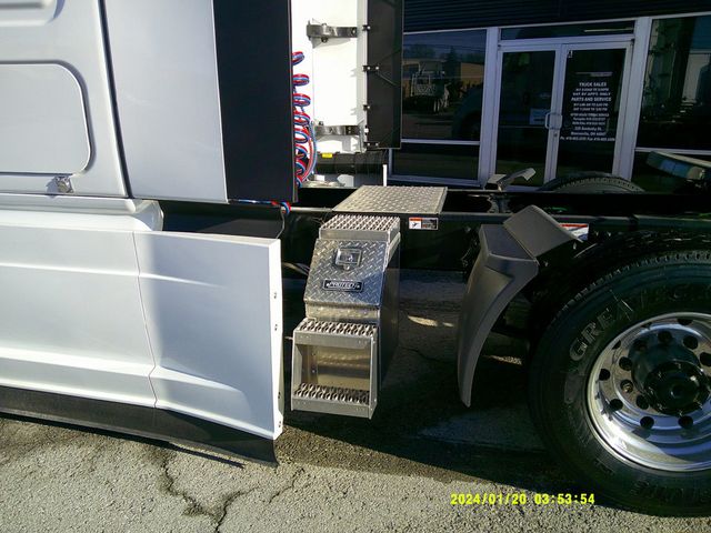 2026 Freightliner Cascadia 126SLP Drivers Lounge Sleeper! Financing Options Available! - 22836254 - 6