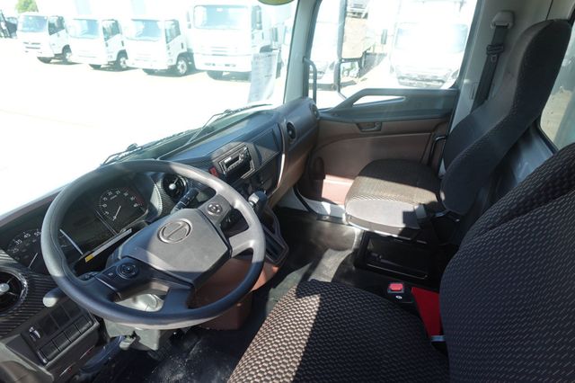 2026 HINO L6 (26ft Box with Lift Gate) - 22901190 - 40