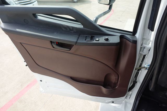 2026 HINO L6 (26ft Box w/ Lift Gate) - 22879811 - 38