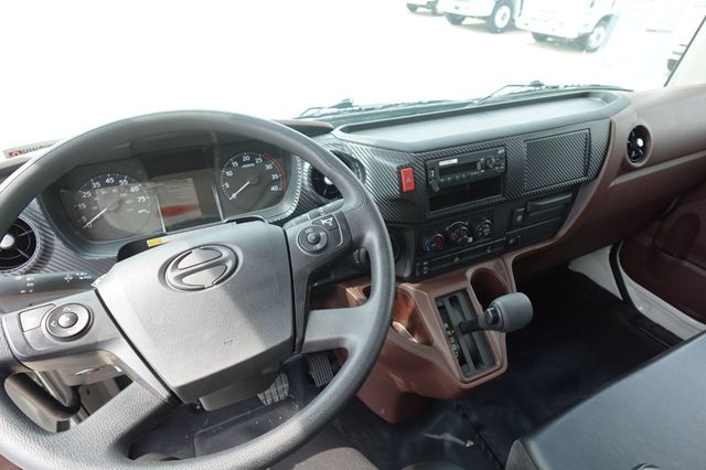 2026 HINO L6 (26ft Box w/ Lift Gate) - 22879811 - 41