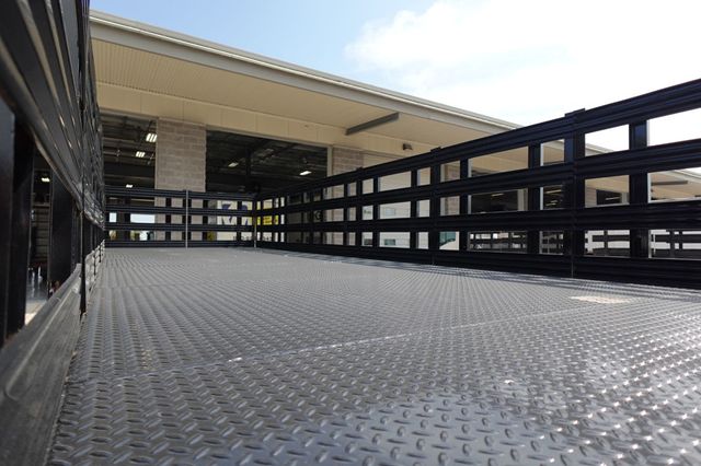 2026 HINO L6 (26ft Stake bed w/ ICC Bumper) - 22901192 - 35