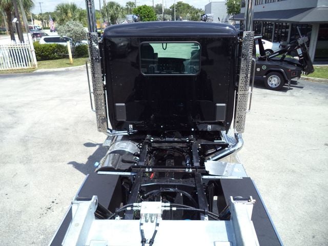 2026 Kenworth T880 With Jerr-Dan 28ft 15 Ton Industrial Carriers Wood Deck - 22904760 - 39