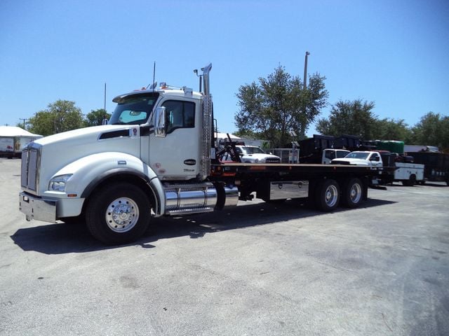 2026 Kenworth T880 With Jerr-Dan 28ft 15 Ton Industrial Carriers Wood Deck - 22851447 - 2