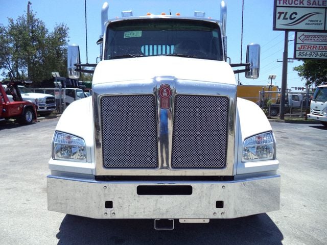 2026 Kenworth T880 With Jerr-Dan 28ft 15 Ton Industrial Carriers Wood Deck - 22851447 - 4