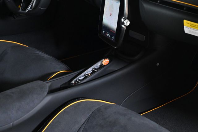 2026 McLaren Artura  - 22913477 - 16