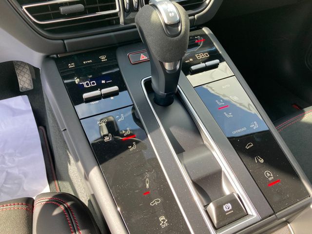 2026 Porsche Macan GTS AWD - 22939588 - 13