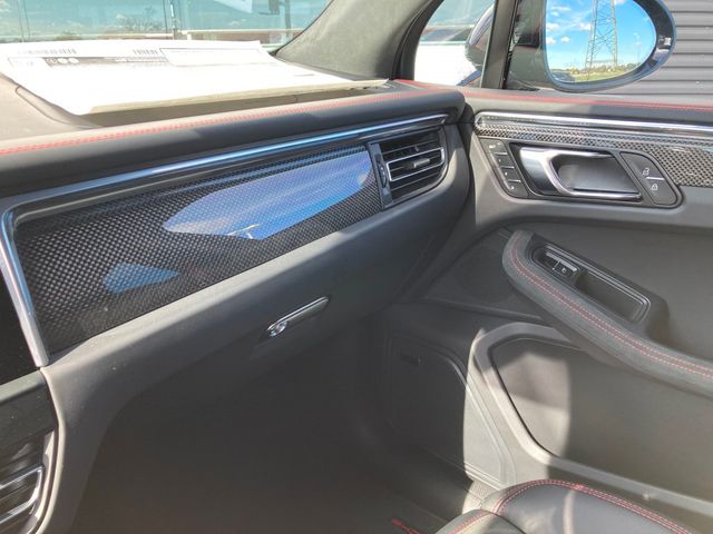 2026 Porsche Macan GTS AWD - 22939588 - 14