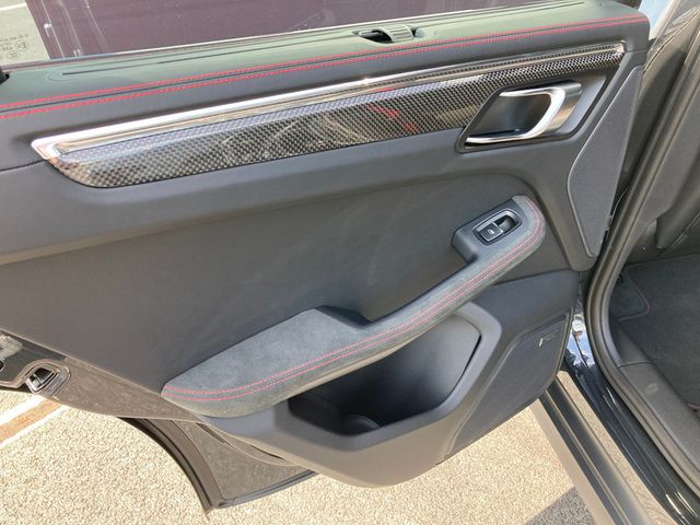 2026 Porsche Macan GTS AWD - 22939588 - 15