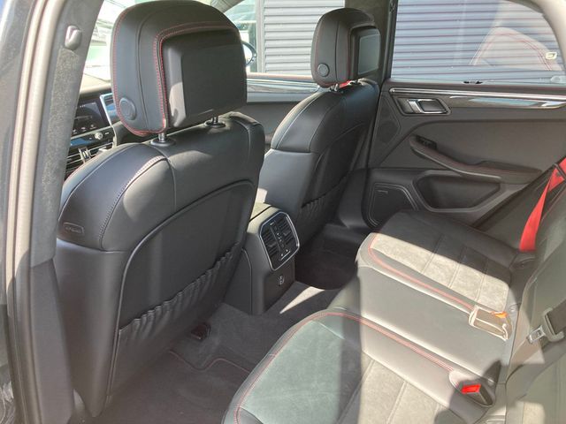 2026 Porsche Macan GTS AWD - 22939588 - 17