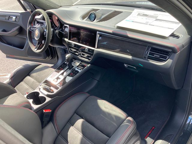 2026 Porsche Macan GTS AWD - 22939588 - 25