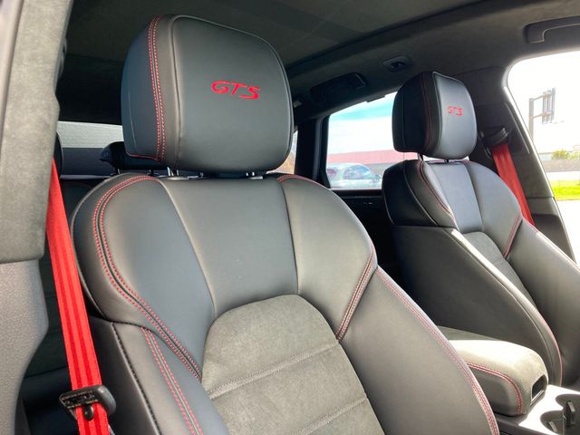 2026 Porsche Macan GTS AWD - 22939588 - 27