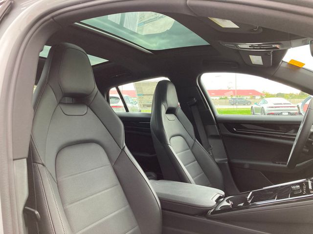 2026 Porsche Panamera 4 AWD - 22936602 - 19