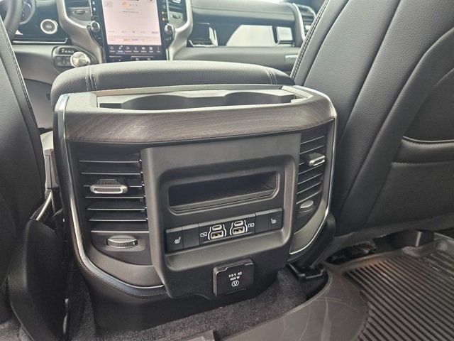 2026 Ram 1500 Laramie 4x4 Crew Cab 5'7" Box - 22903781 - 19