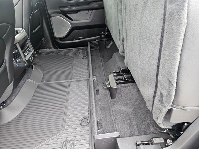 2026 Ram 1500 Laramie 4x4 Crew Cab 5'7" Box - 22903781 - 23