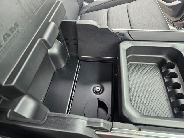 2026 Ram 1500 Laramie 4x4 Crew Cab 5'7" Box - 22903781 - 30