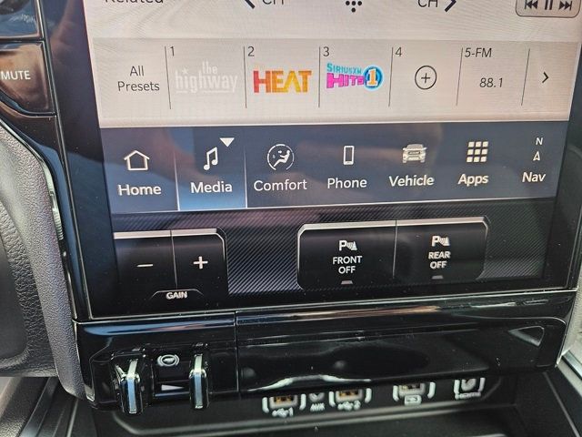 2026 Ram 1500 Laramie 4x4 Crew Cab 5'7" Box - 22903781 - 33