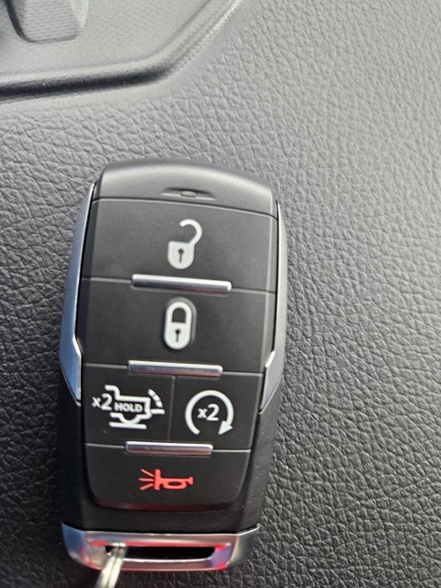 2026 Ram 1500 Laramie 4x4 Crew Cab 5'7" Box - 22903781 - 43