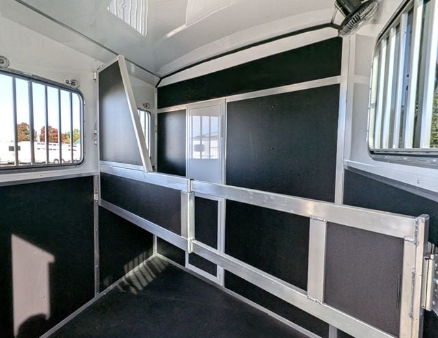 2026 Shadow 2 Horse Slant 9' Living Quarters w/ Slide  - 22938818 - 5