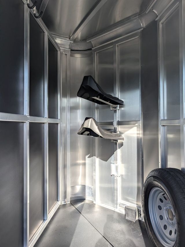 2026 Shadow 2 Horse Slant with Drop Feed Windows & Escape Door  - 22935942 - 2