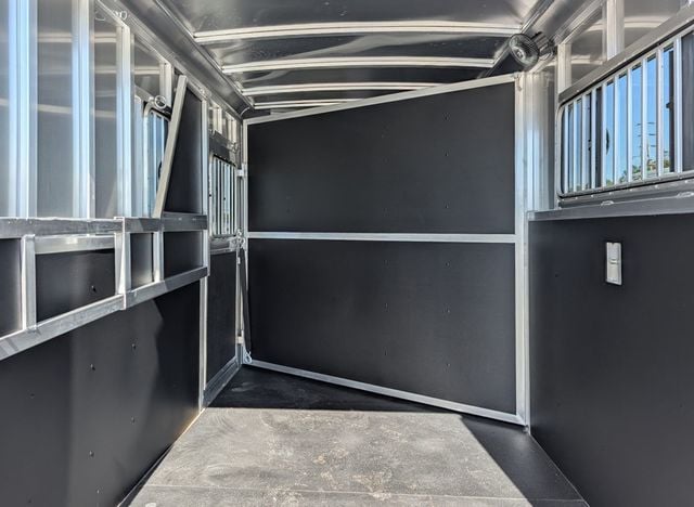 2026 Shadow 2 Horse Slant with Drop Feed Windows & Escape Door  - 22935942 - 6