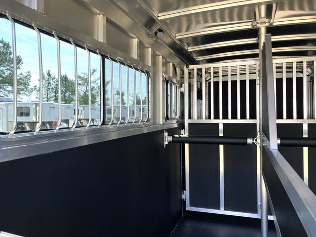 2026 Shadow 2+1 Straight Load with Box Stall  - 22902780 - 10