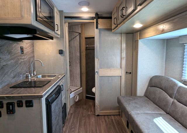 2026 Shadow 3 Horse Slant 9' Living Quarters with Slide  - 22885042 - 5