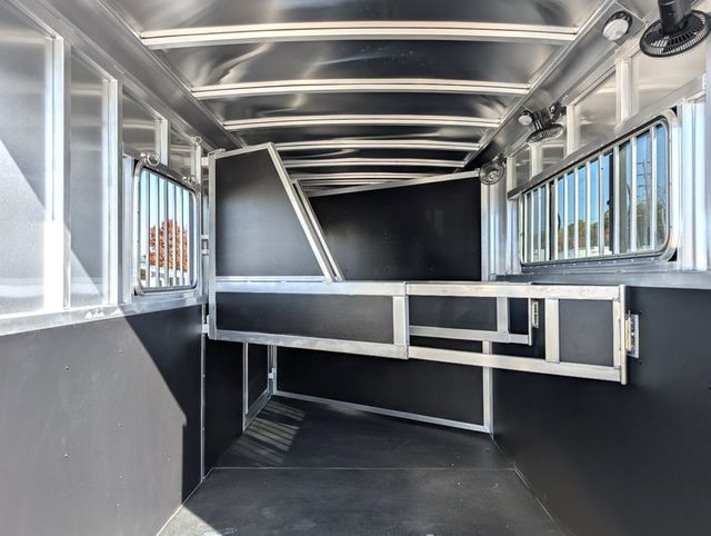 2026 Shadow 3 Horse Slant with Drop Feed Windows  - 22936760 - 5