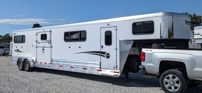 2026 Shadow 4 Horse Head to Head with Box Stall and Side Ramp