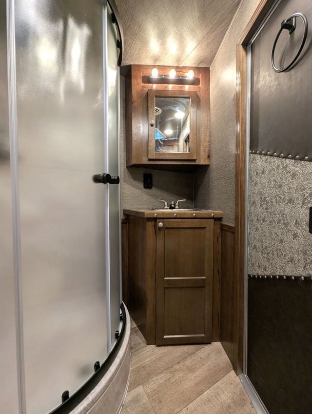 2026 SMC 3 Horse Slant 13' Living Quarters w/ Slide Patriot  - 22939875 - 13