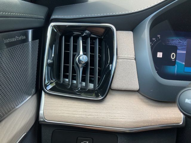 2026 Volvo XC90 B6 AWD Plus 7-Seater - 22875447 - 26