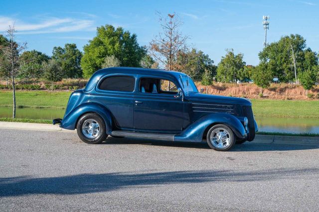 1936 Ford Humpback Restored 2 Door Sedan V8 Auto Vintage AC - 22237389 - 62