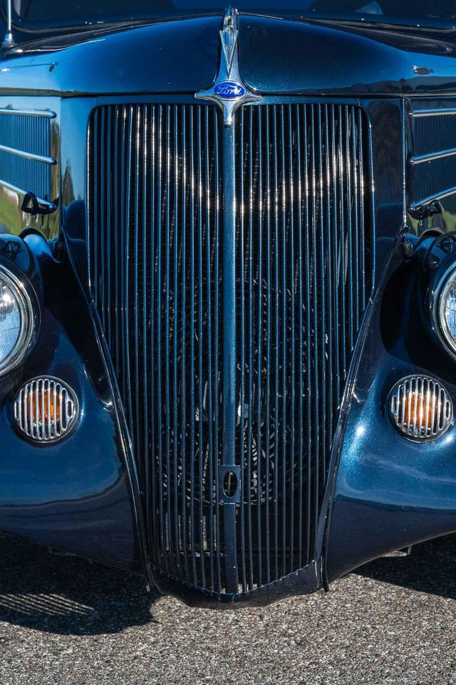 1936 Ford Humpback Restored 2 Door Sedan V8 Auto Vintage AC - 22237389 - 72